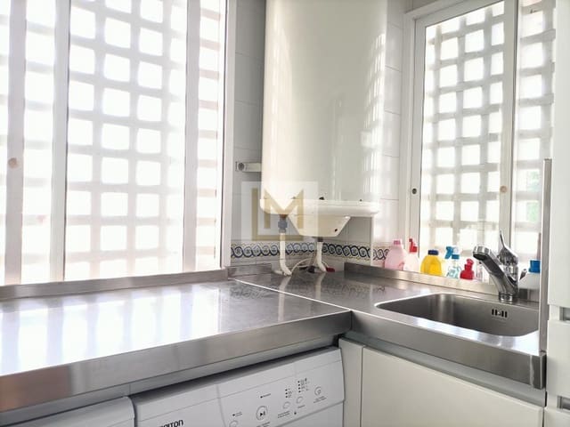 2 slaapkamer Strandappartement te huur in Saladillo-Benamara, Estepona met zwembad - € 1.700 (Ref: 9629926)