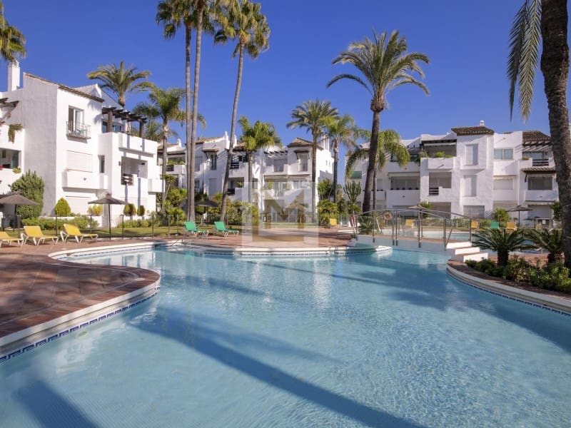 2 slaapkamer Strandappartement te huur in Saladillo-Benamara met zwembad - € 1.700 (Ref: 9629926)