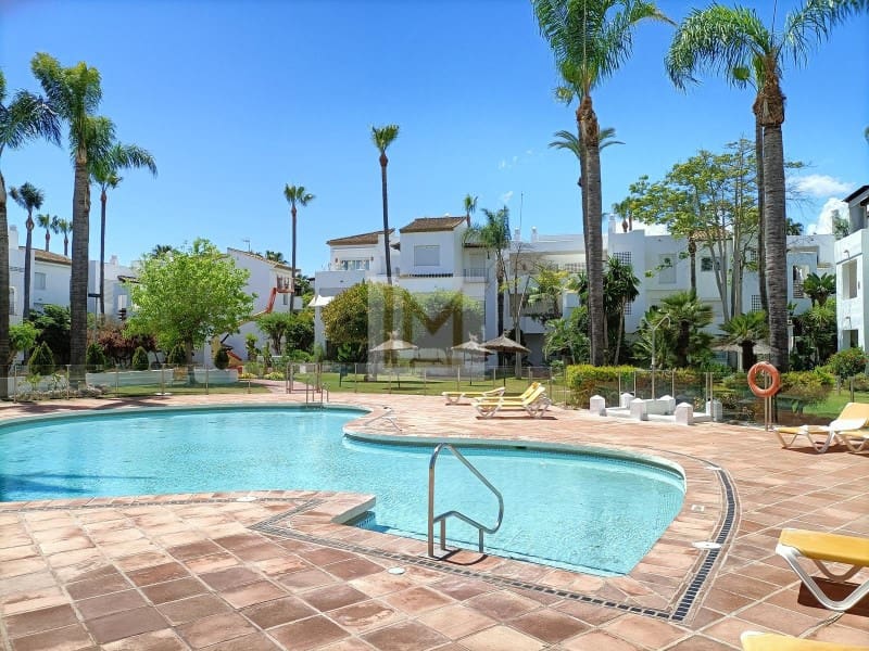 2 slaapkamer Strandappartement te huur in Saladillo-Benamara met zwembad - € 1.700 (Ref: 9629926)