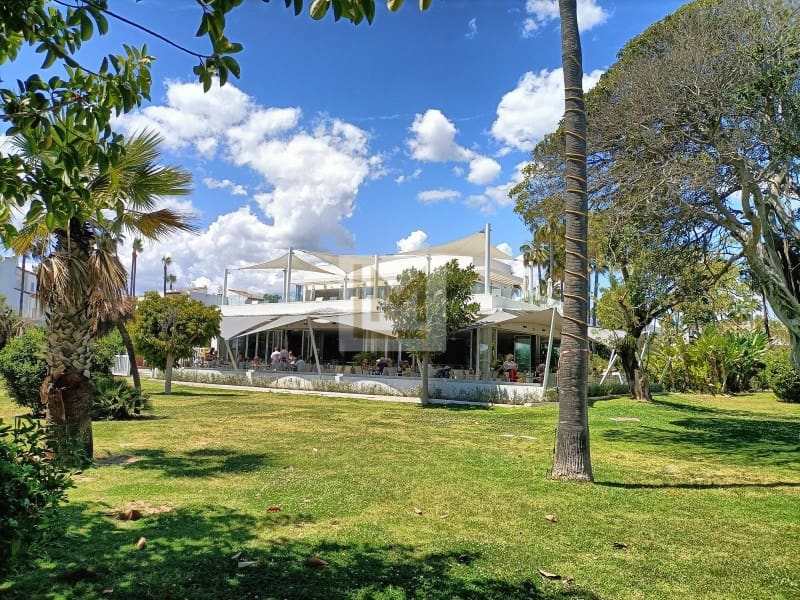 2 slaapkamer Strandappartement te huur in Saladillo-Benamara met zwembad - € 1.700 (Ref: 9629926)