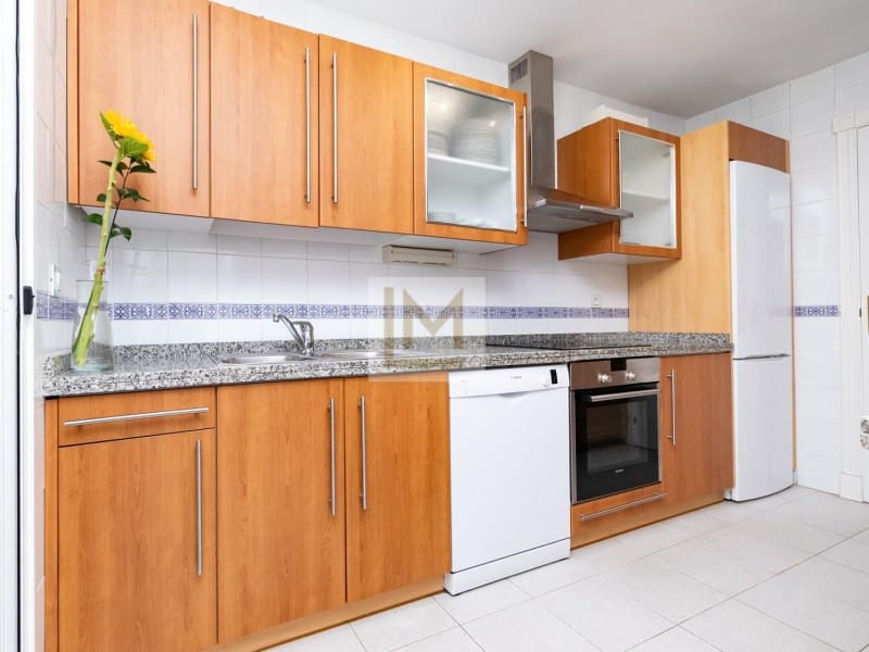 2 sovrum Strandlägenhet att hyra i San Pedro de Alcantara med pool garage - 2 250 € (Ref: 9659216)