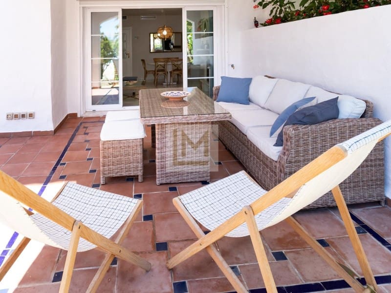 2 sovrum Strandlägenhet att hyra i San Pedro de Alcantara med pool garage - 2 250 € (Ref: 9659216)