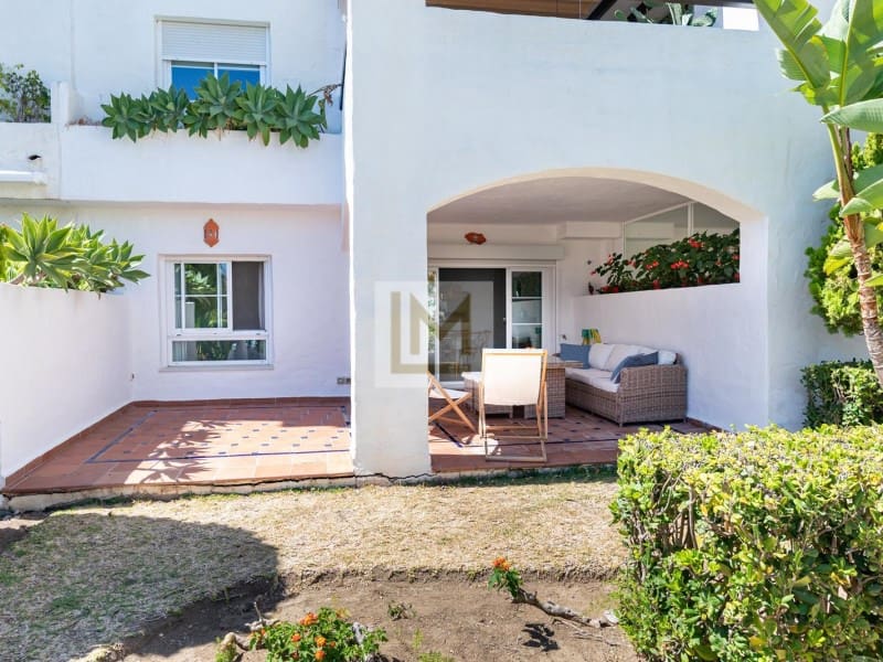 2 sovrum Strandlägenhet att hyra i San Pedro de Alcantara med pool garage - 2 250 € (Ref: 9659216)