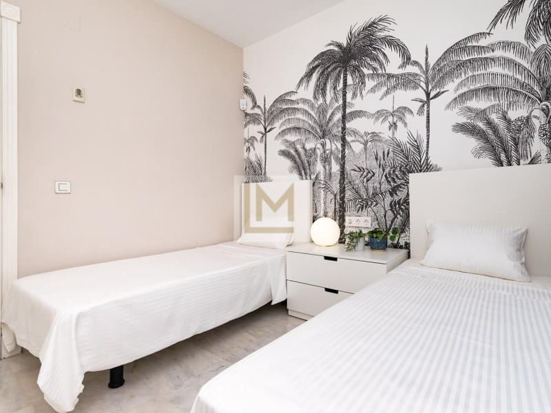 2 sovrum Strandlägenhet att hyra i San Pedro de Alcantara med pool garage - 2 250 € (Ref: 9659216)