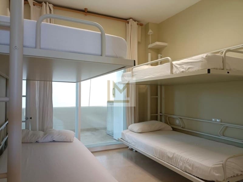 3 makuuhuone Huoneisto vuokrattavana paikassa Guadalmansa mukana uima-altaan 
autotalli - 2 700 € (Ref: 9674020)