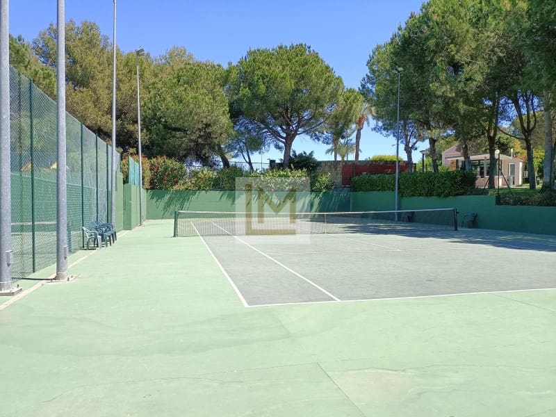 3 makuuhuone Huoneisto vuokrattavana paikassa Guadalmansa mukana uima-altaan 
autotalli - 2 700 € (Ref: 9674020)