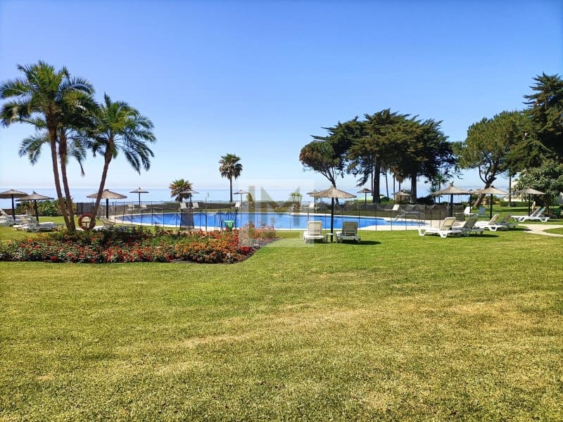 3 makuuhuone Huoneisto vuokrattavana paikassa Guadalmansa mukana uima-altaan 
autotalli - 2 700 € (Ref: 9674020)