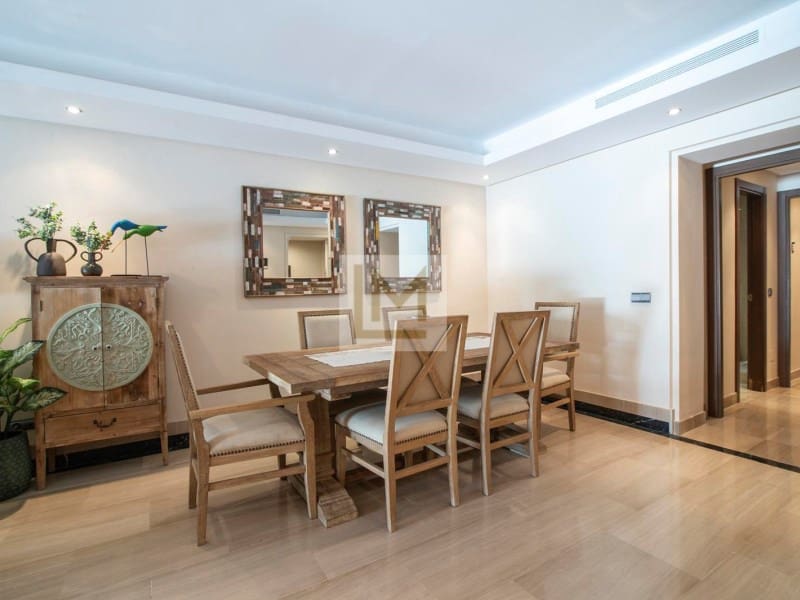 Appartement de 2 chambres à louer à New Golden Mile avec piscine garage - 2 600 € (Ref: 9674021)