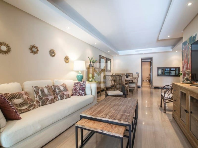 Appartement de 2 chambres à louer à New Golden Mile avec piscine garage - 2 600 € (Ref: 9674021)