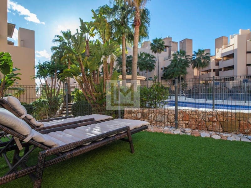 Appartement de 2 chambres à louer à New Golden Mile avec piscine garage - 2 600 € (Ref: 9674021)