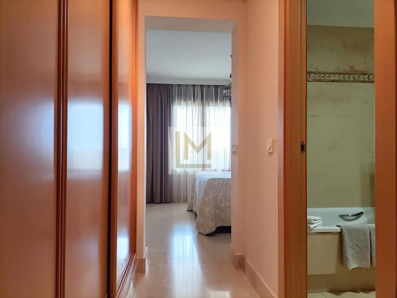 2 bedroom Apartment for holiday rental in San Pedro de Alcantara with pool garage - € 4,500 (Ref: 9721495)