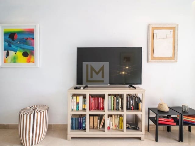 3 soveværelse Penthouse til leje i Lomas De Marbella, Marbella med swimmingpool garage - € 3.300 (Ref: 9758727)