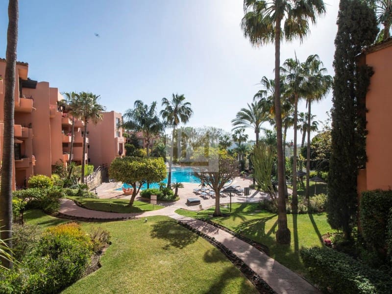 3 soveværelse Penthouse til leje i Golden Mile med swimmingpool garage - € 3.300 (Ref: 9758727)