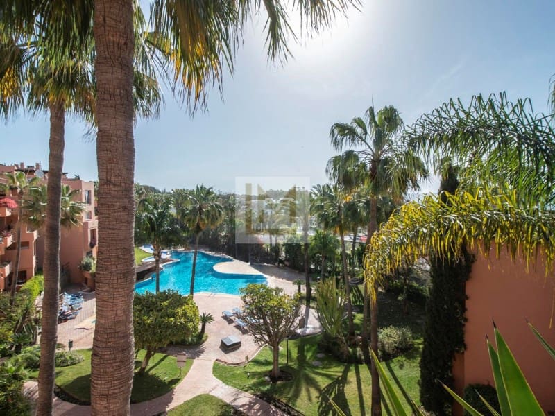 3 soveværelse Penthouse til leje i Golden Mile med swimmingpool garage - € 3.300 (Ref: 9758727)