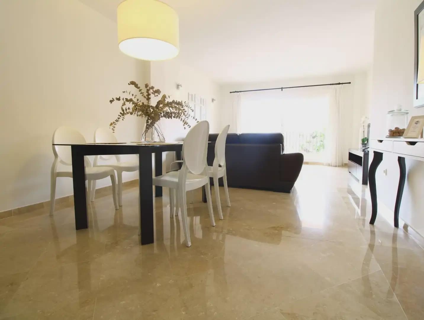 2 sypialnia Mieszkanie do wynajęcia w Mijas z basenem garażem - 1 490 € (Ref: 9843835)