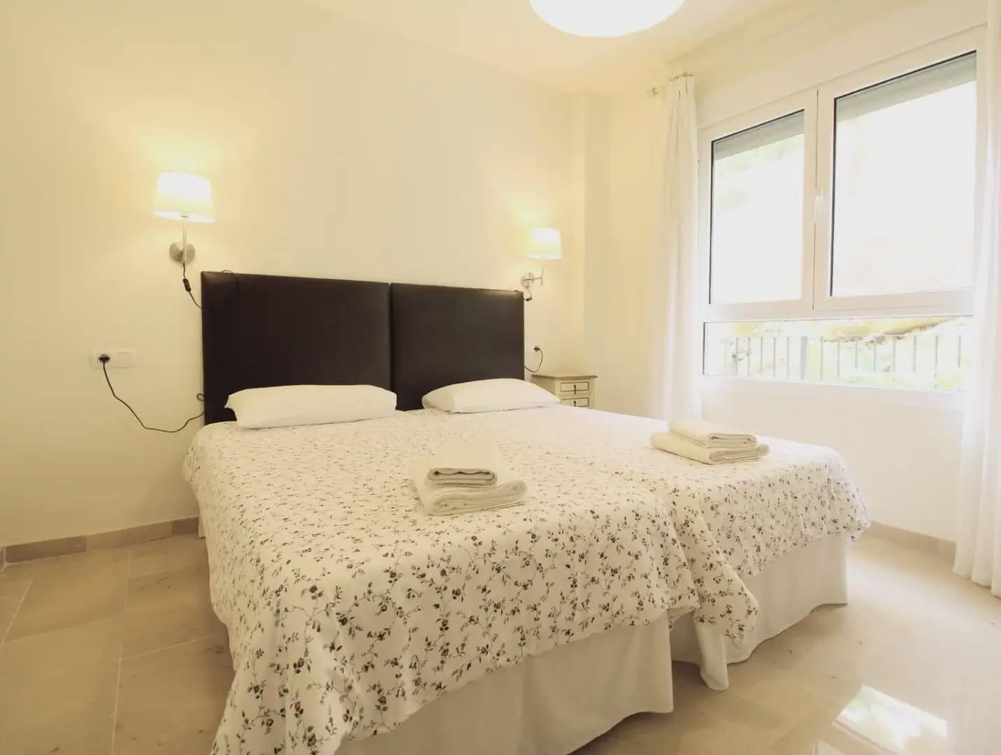 2 sypialnia Mieszkanie do wynajęcia w Mijas z basenem garażem - 1 490 € (Ref: 9843835)