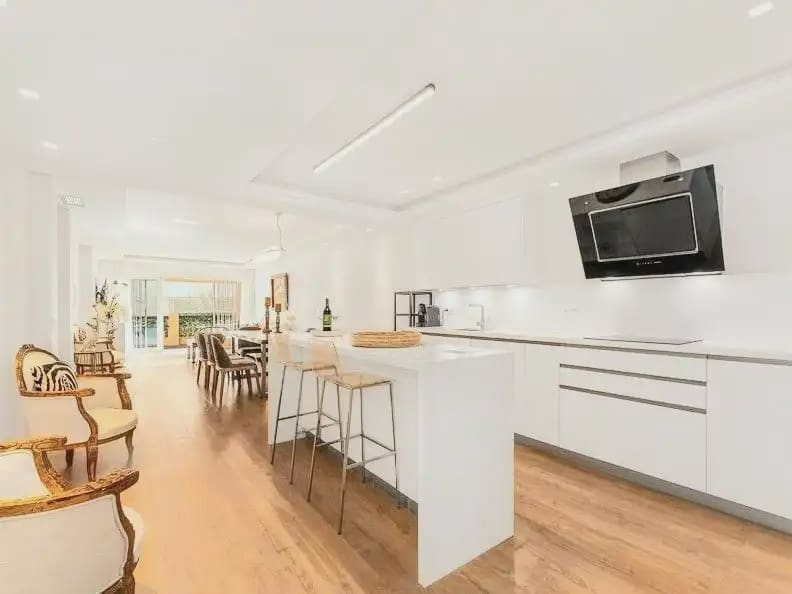 4 Zimmer Wohnung zu verkaufen in Marbella mit Pool Garage - 675.000 € (Ref: 9843836)