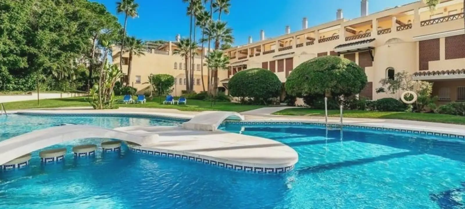 4 Zimmer Wohnung zu verkaufen in Marbella mit Pool Garage - 675.000 € (Ref: 9843836)