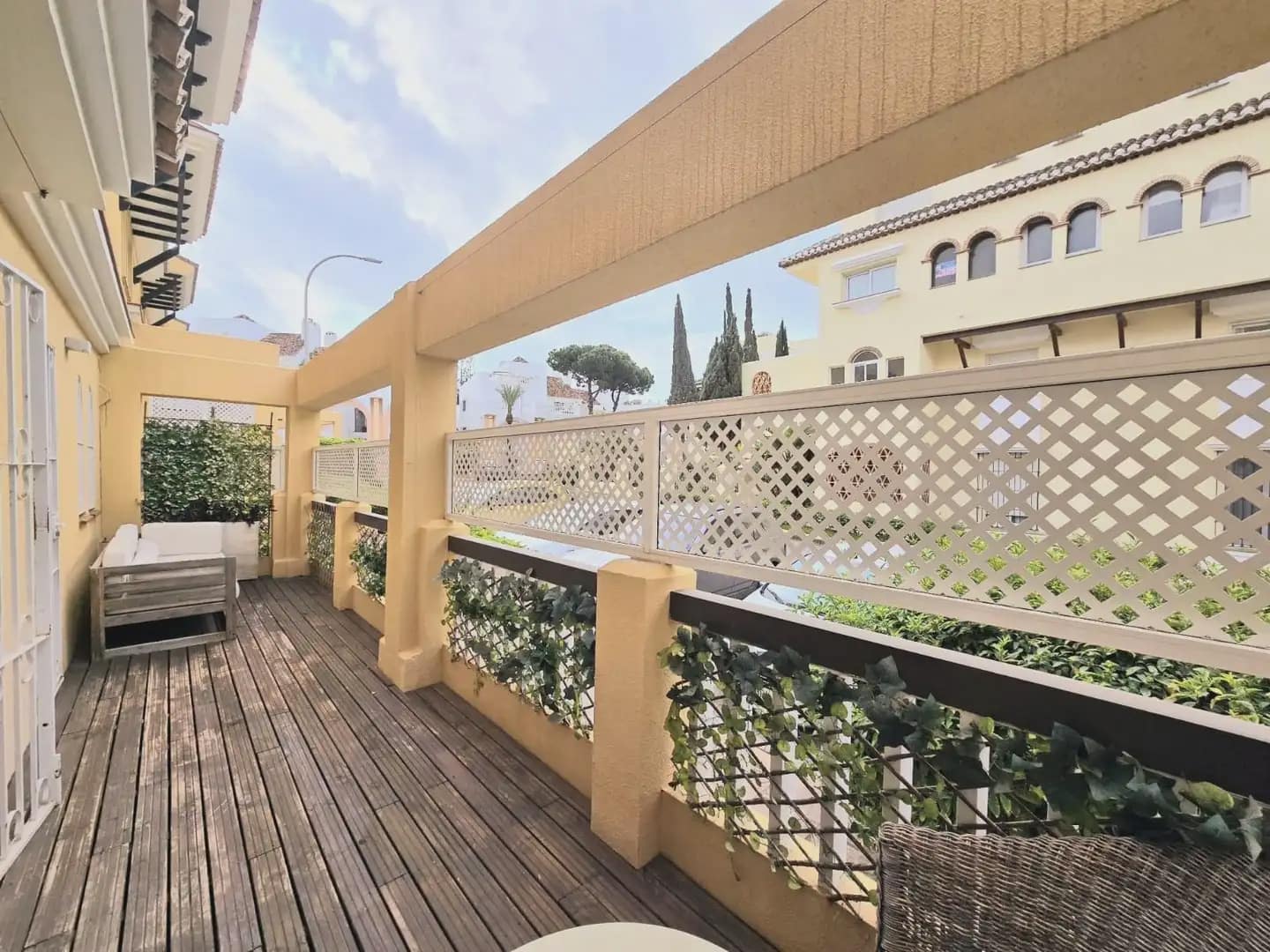4 Zimmer Wohnung zu verkaufen in Marbella mit Pool Garage - 675.000 € (Ref: 9843836)