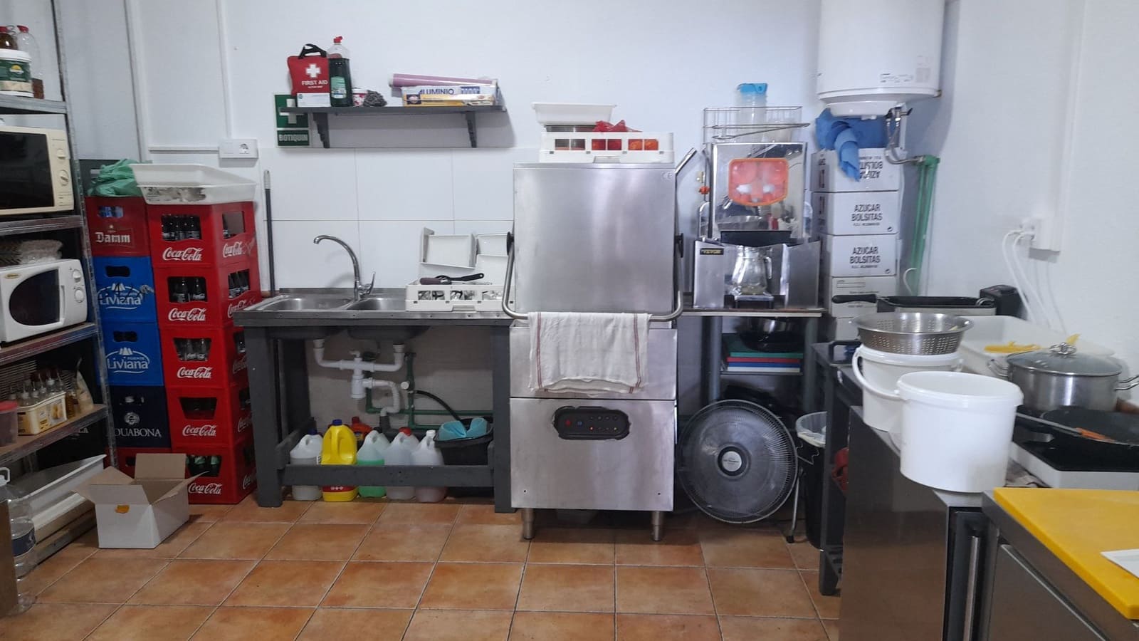 Commercial for sale in Mojacar - € 179,950 (Ref: 7646771)