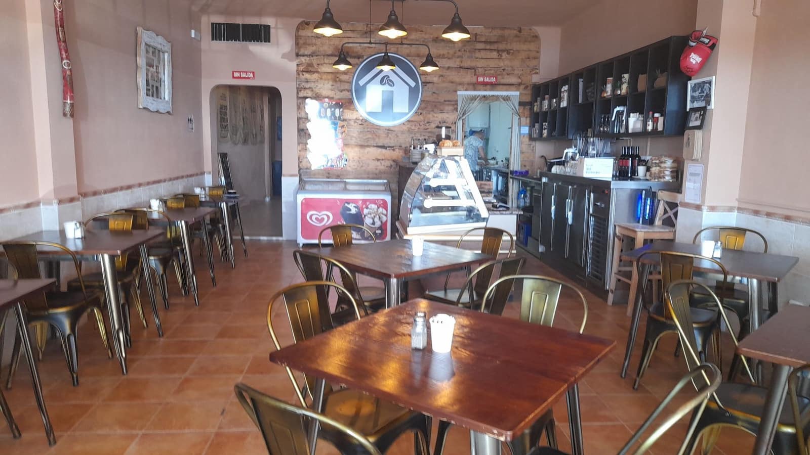 Commercial for sale in Mojacar - € 179,950 (Ref: 7646771)