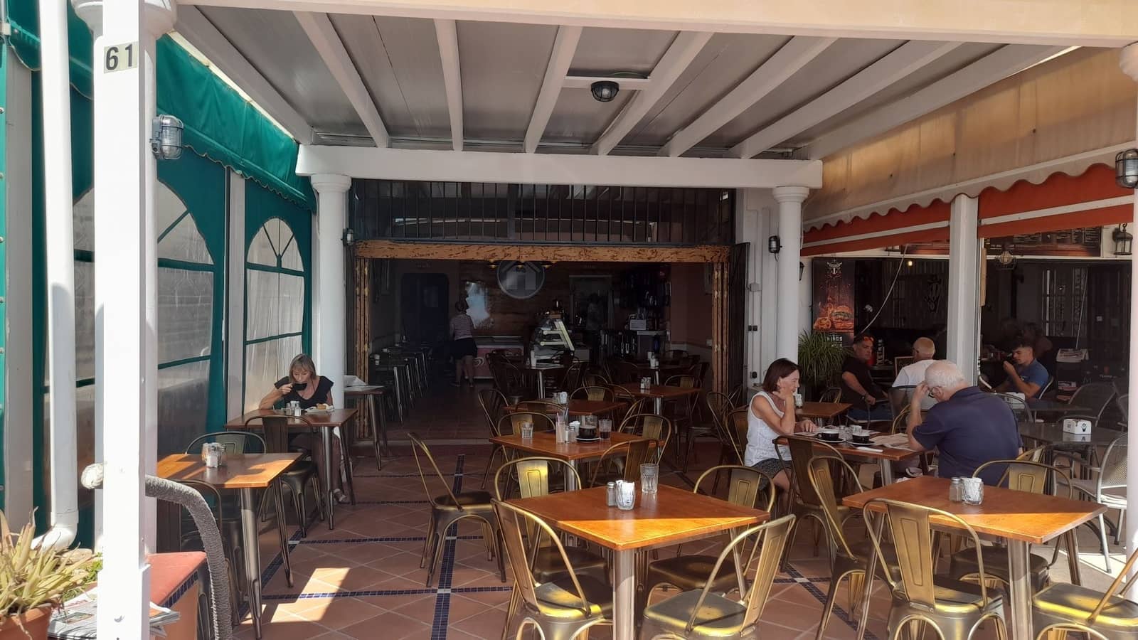 Commercial for sale in Mojacar - € 179,950 (Ref: 7646771)