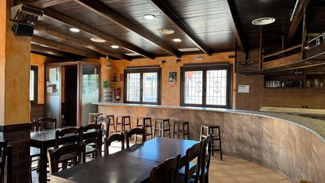 Kommersiell til salgs i Los Gallardos - € 200 000 (Ref: 8969863)