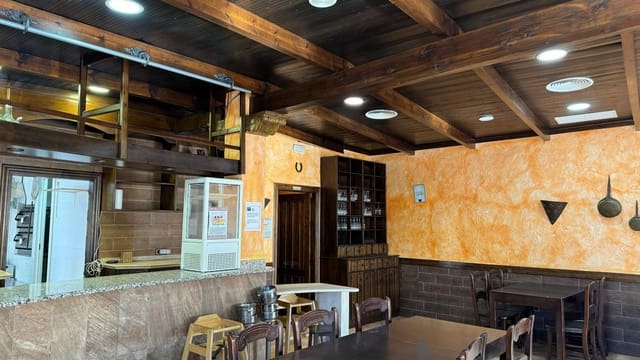 Kommersiell til salgs i Los Gallardos - € 200 000 (Ref: 8969863)