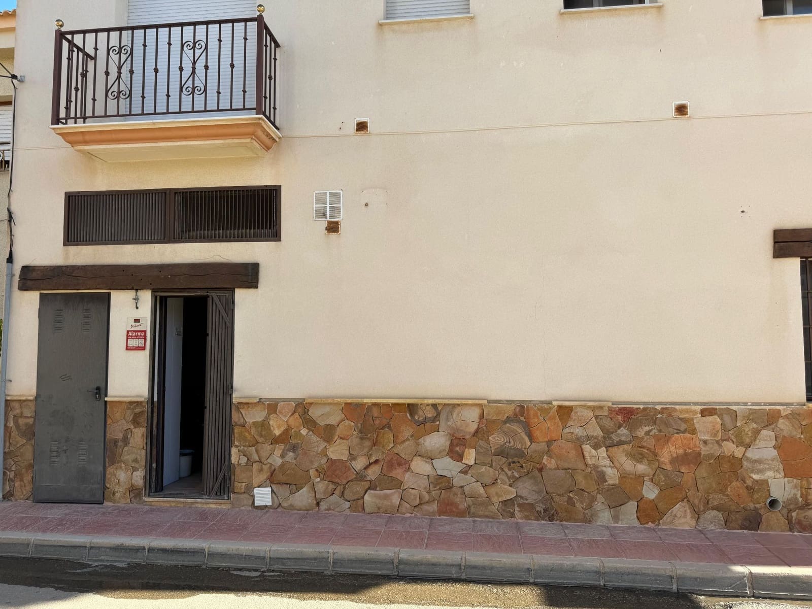 Kommersiell til salgs i Los Gallardos - € 200 000 (Ref: 8969863)