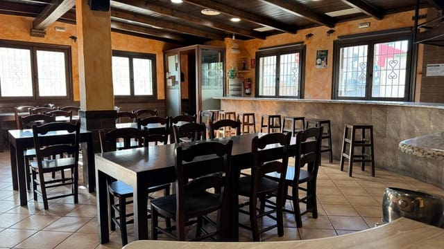 Kommersiell til salgs i Los Gallardos - € 200 000 (Ref: 8969863)