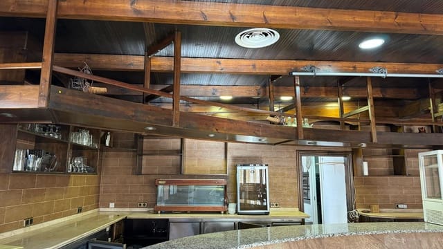 Kommersiell til salgs i Los Gallardos - € 200 000 (Ref: 8969863)