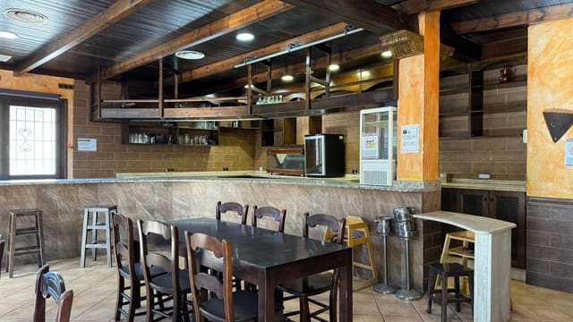 Kommersiell til salgs i Los Gallardos - € 200 000 (Ref: 8969863)