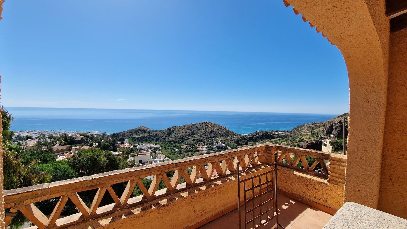 4 bedroom Villa for sale in Mojacar with pool garage - € 499,000 (Ref: 9008401)