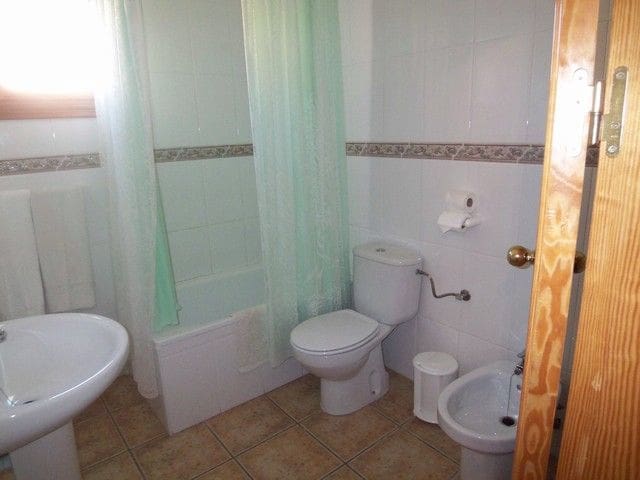 8 soveværelse Hotel til salg i Cariatiz, Sorbas med garage - € 350.000 (Ref: 9124575)