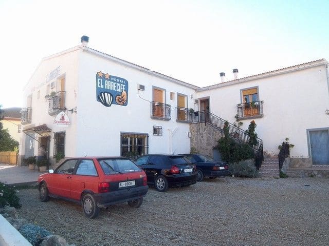 8 soveværelse Hotel til salg i Cariatiz, Sorbas med garage - € 350.000 (Ref: 9124575)