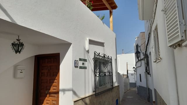 4 bedroom Townhouse for sale in Mojácar with garage - € 190,000 (Ref: 9160773)