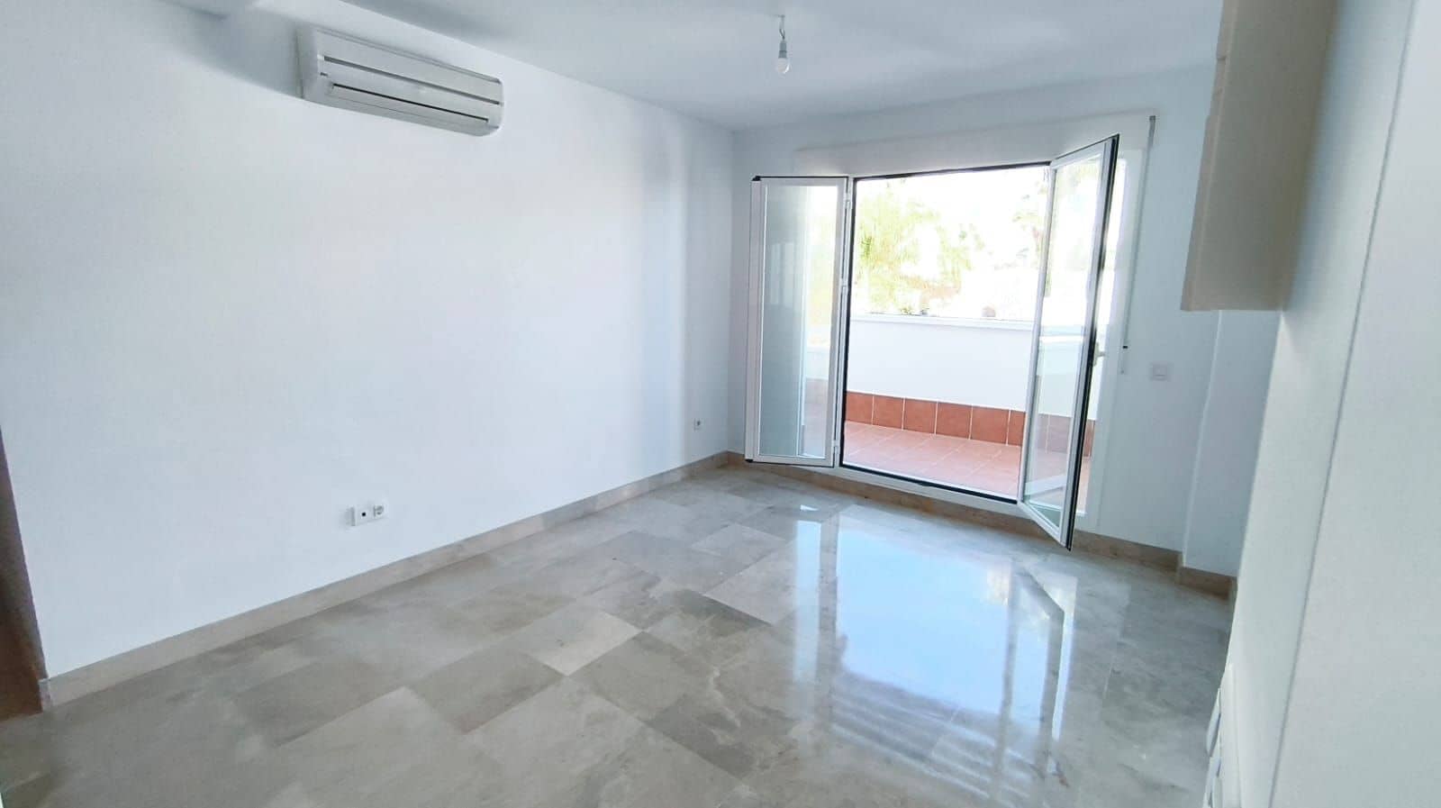 2 soveværelse Lejlighed til salg i Mojacar med swimmingpool garage - € 180.000 (Ref: 9540714)