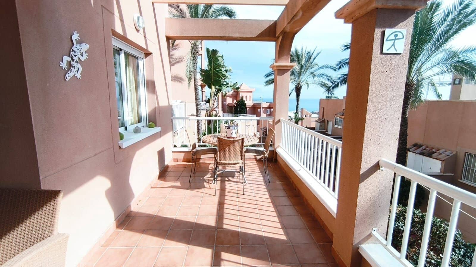 3 makuuhuone Huoneisto myytävänä paikassa Mojacar mukana uima-altaan - 175 000 € (Ref: 9607142)