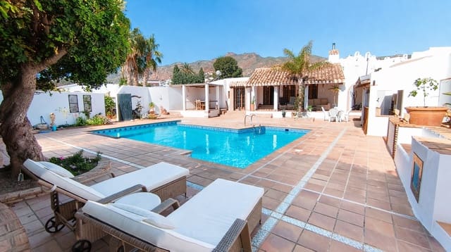 5 makuuhuone Huvila myytävänä paikassa Mojácar mukana uima-altaan 
autotalli - 825 000 € (Ref: 9737872)