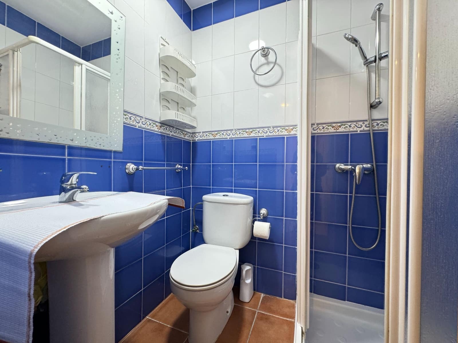 3 sypialnia Komercyjne na sprzedaż w Torrox-Costa - 180 000 € (Ref: 10025098)
