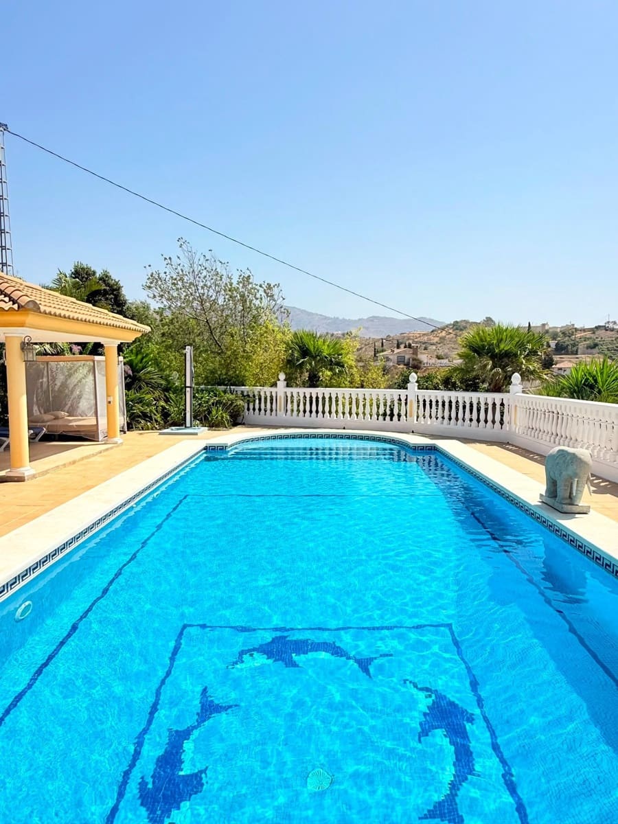 4 chambre Villa/Maison à vendre à Velez-Malaga avec garage - 795 000 € (Ref: 10025099)