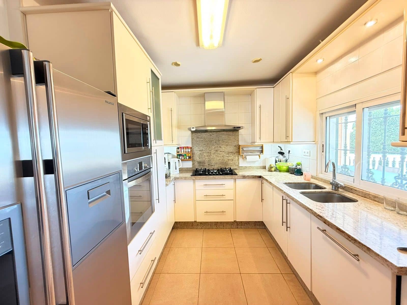 4 chambre Villa/Maison à vendre à Velez-Malaga avec garage - 795 000 € (Ref: 10025099)
