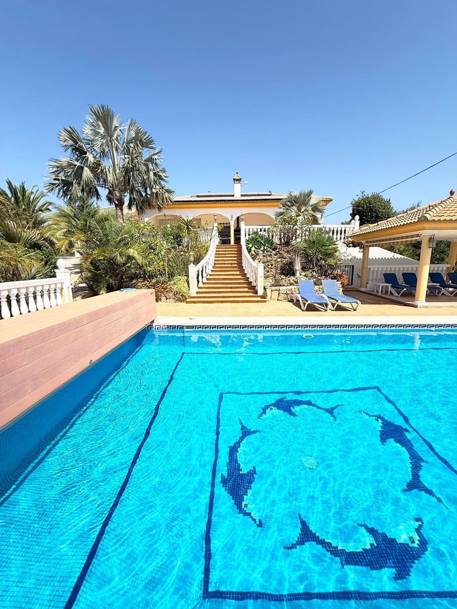 4 chambre Villa/Maison à vendre à Velez-Malaga avec garage - 795 000 € (Ref: 10025099)