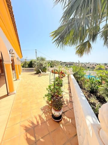 4 quarto Moradia para venda em Vélez-Málaga com garagem - 795 000 € (Ref: 10025099)