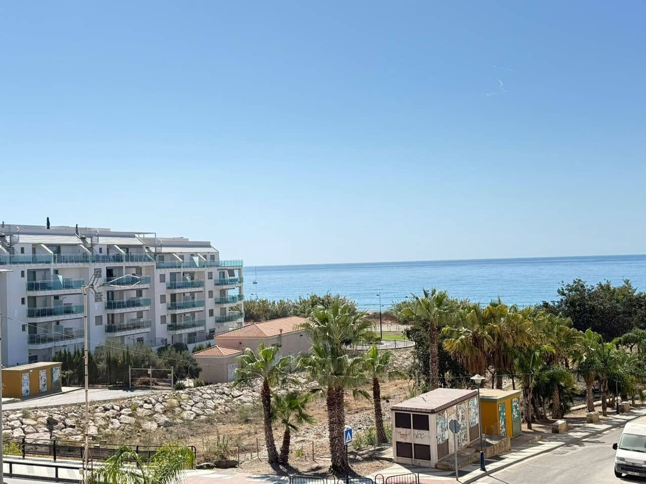 2 bedroom Flat for sale in Torrox-Costa with garage - € 230,000 (Ref: 10088857)