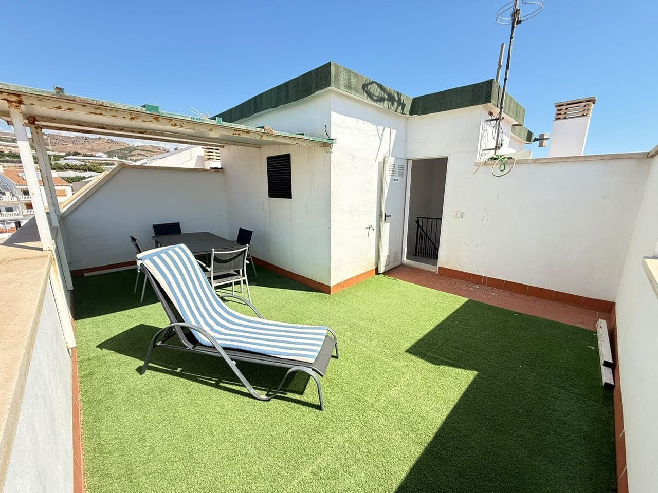 2 bedroom Flat for sale in Torrox-Costa with garage - € 230,000 (Ref: 10088857)