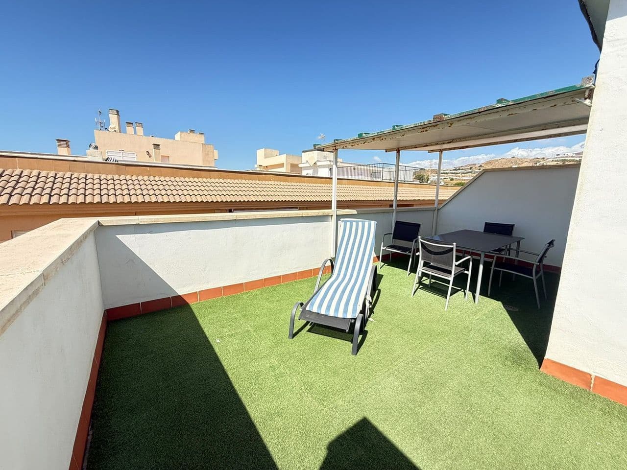 2 bedroom Flat for sale in Torrox-Costa with garage - € 230,000 (Ref: 10088857)