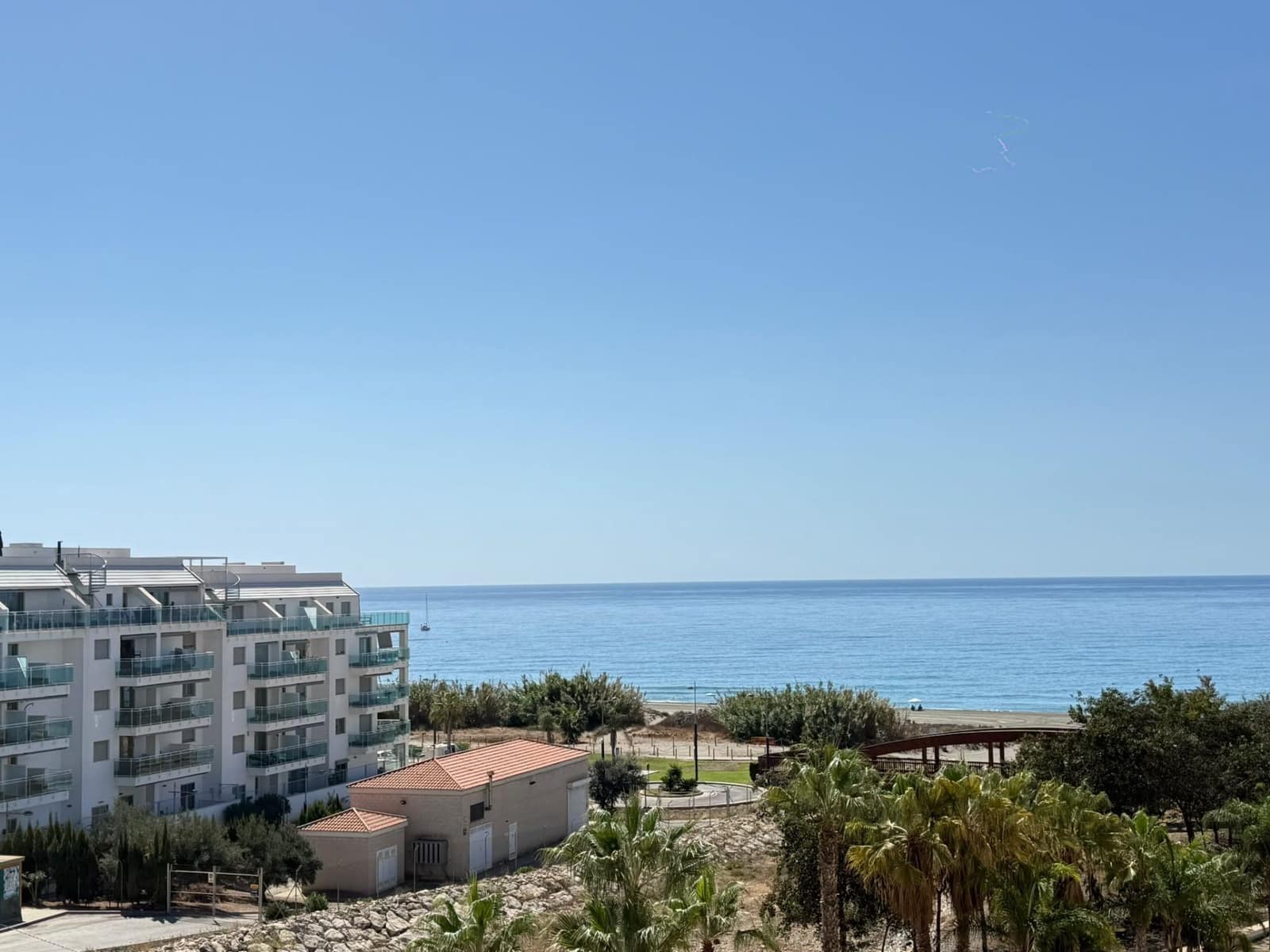 2 bedroom Flat for sale in Torrox-Costa with garage - € 230,000 (Ref: 10088857)