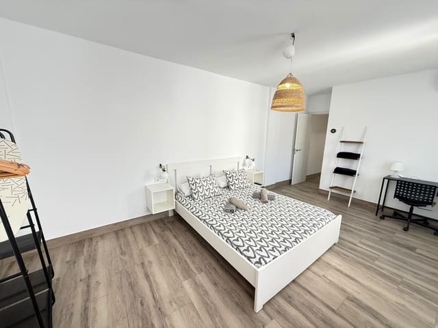 2 bedroom Flat for sale in El Morche, Torrox with garage - € 230,000 (Ref: 10088857)