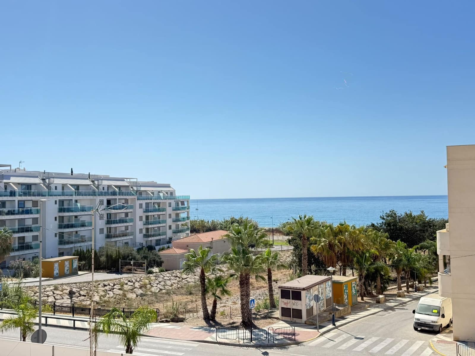 2 bedroom Flat for sale in Torrox-Costa with garage - € 230,000 (Ref: 10088857)
